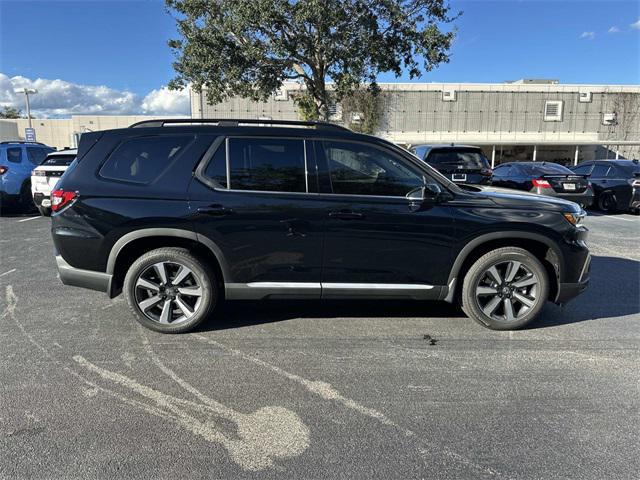 new 2025 Honda Pilot car, priced at $47,673