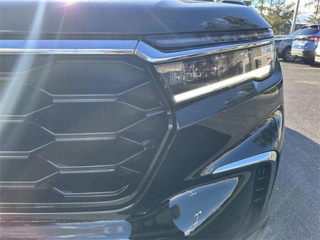 new 2025 Honda Pilot car, priced at $47,673