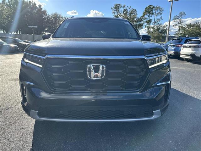 new 2025 Honda Pilot car, priced at $47,673