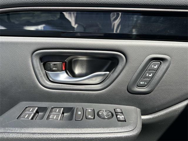 used 2025 Honda Pilot car, priced at $43,200