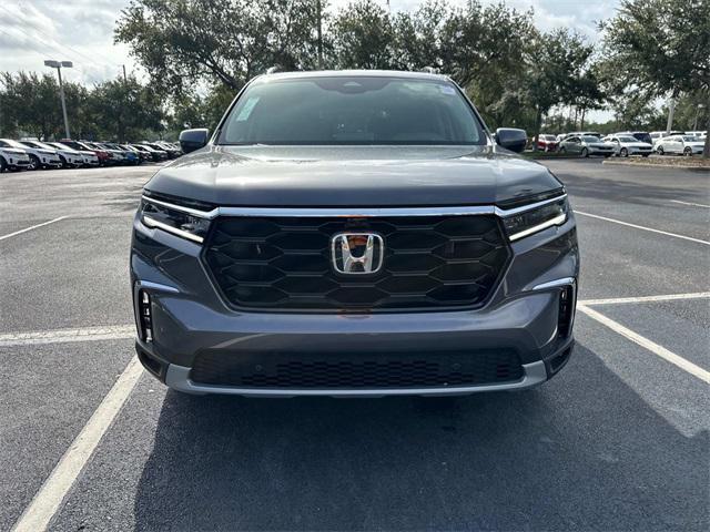 new 2025 Honda Pilot car, priced at $50,594