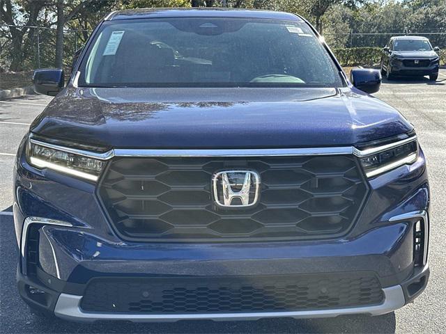 new 2025 Honda Pilot car, priced at $43,146