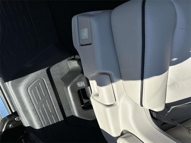 new 2026 Honda Odyssey car, priced at $46,438