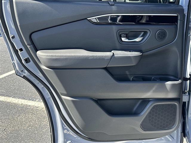 new 2025 Honda Pilot car, priced at $48,288