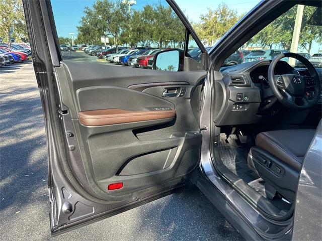 new 2025 Honda Ridgeline car, priced at $42,402