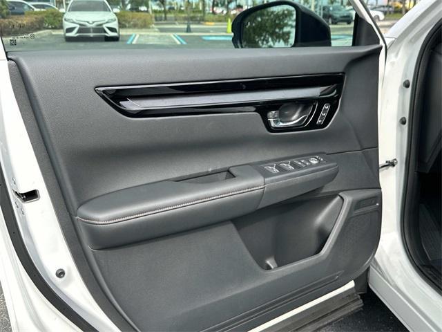 new 2025 Honda CR-V Hybrid car, priced at $40,315