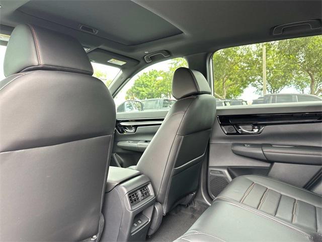 new 2025 Honda CR-V Hybrid car, priced at $40,315