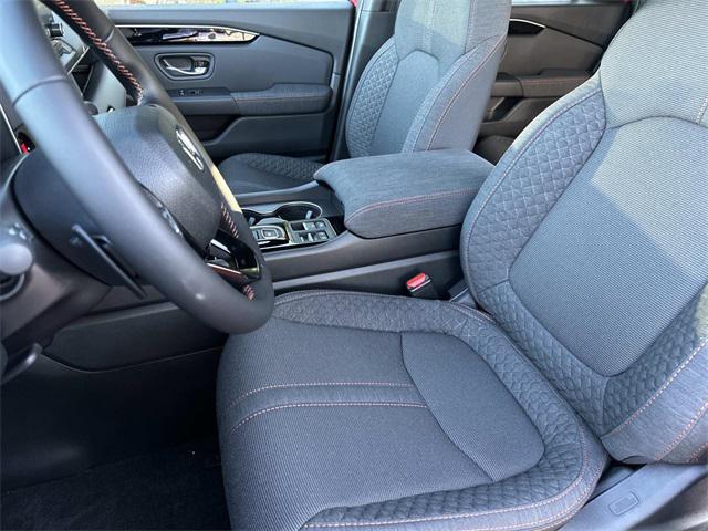 new 2025 Honda Pilot car, priced at $40,581
