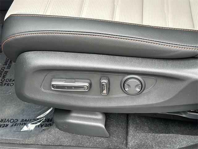 new 2025 Honda CR-V Hybrid car, priced at $39,884