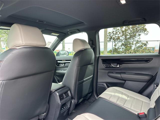 new 2025 Honda CR-V Hybrid car, priced at $39,884