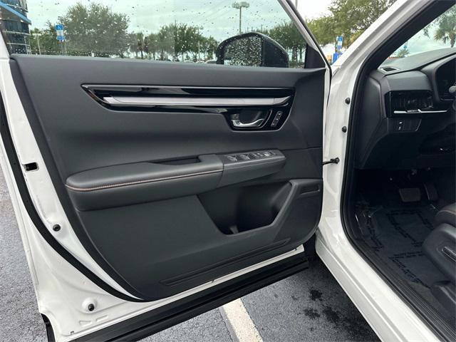 new 2025 Honda CR-V Hybrid car, priced at $42,950