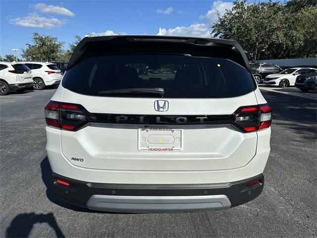 new 2025 Honda Pilot car, priced at $45,620