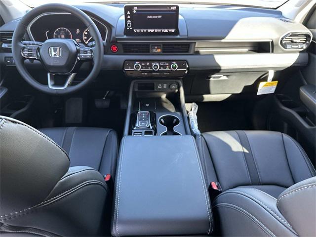 new 2025 Honda Pilot car, priced at $45,620