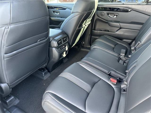 new 2025 Honda Pilot car, priced at $45,620