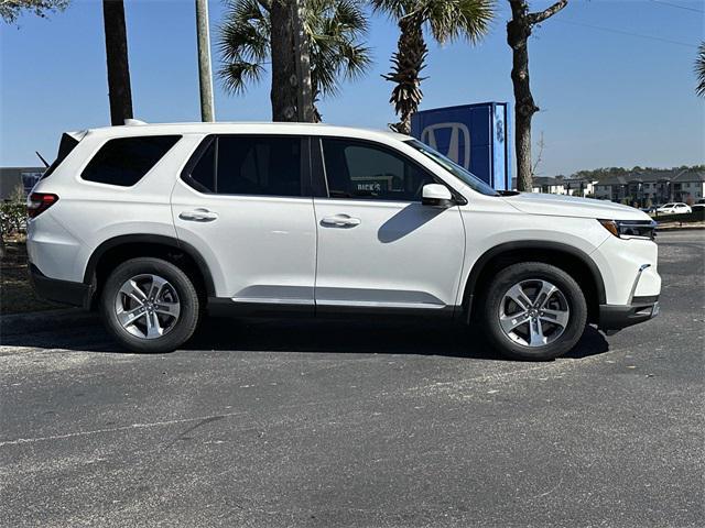 new 2025 Honda Pilot car, priced at $41,590
