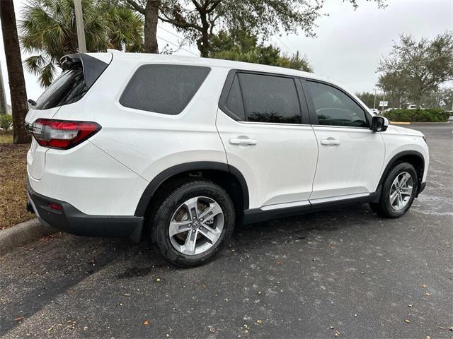 new 2025 Honda Pilot car, priced at $44,952