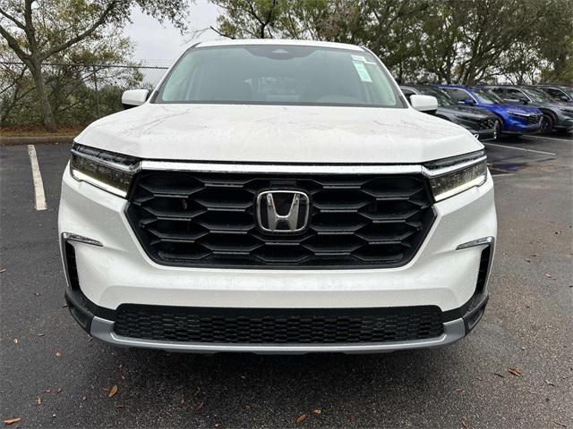 new 2025 Honda Pilot car, priced at $44,952