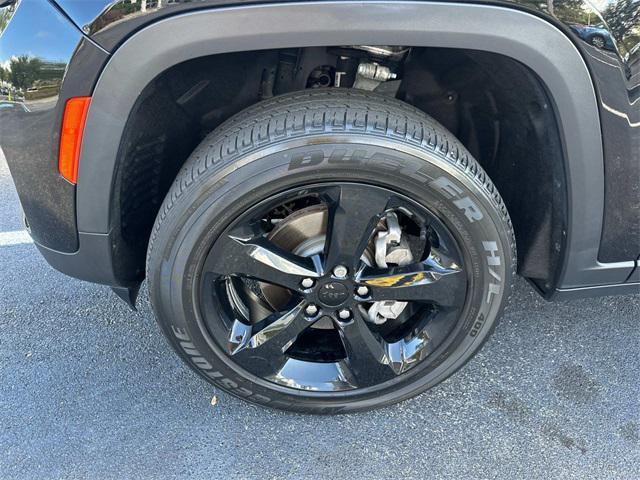 used 2022 Jeep Grand Cherokee car, priced at $28,300