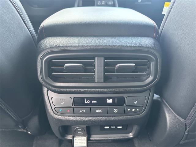 new 2025 Honda Pilot car, priced at $52,025
