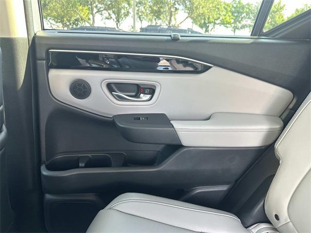 new 2025 Honda Pilot car, priced at $42,659