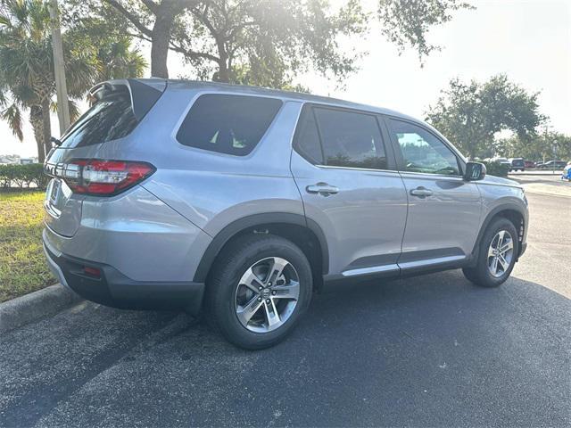 new 2025 Honda Pilot car, priced at $42,659