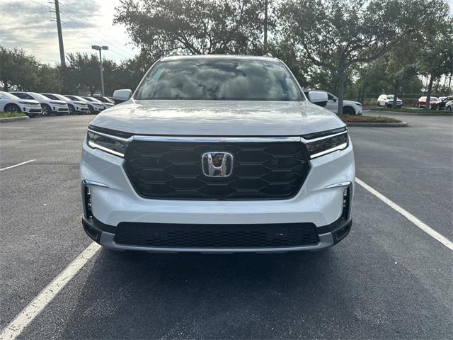 new 2025 Honda Pilot car, priced at $46,104