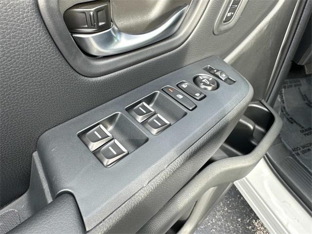new 2025 Honda Pilot car, priced at $46,104