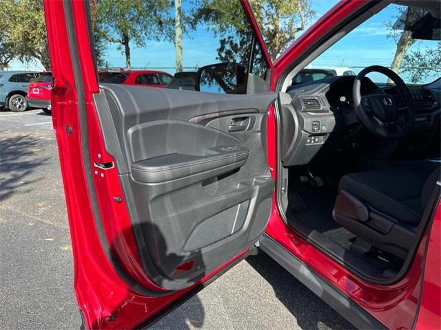 new 2025 Honda Ridgeline car, priced at $40,833