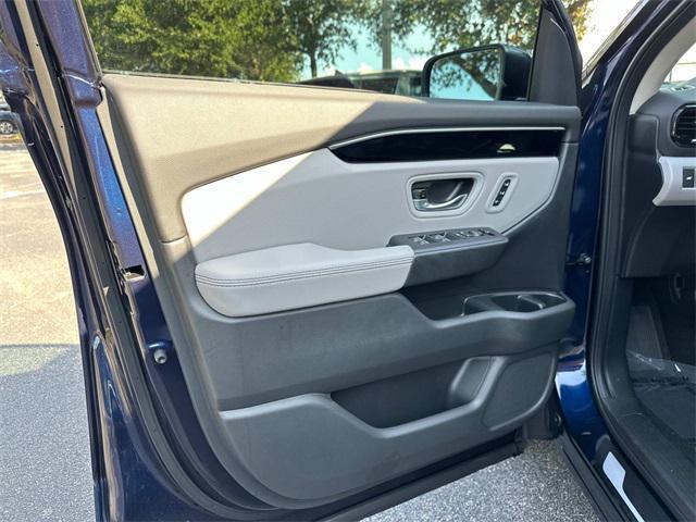 new 2025 Honda Pilot car, priced at $43,166