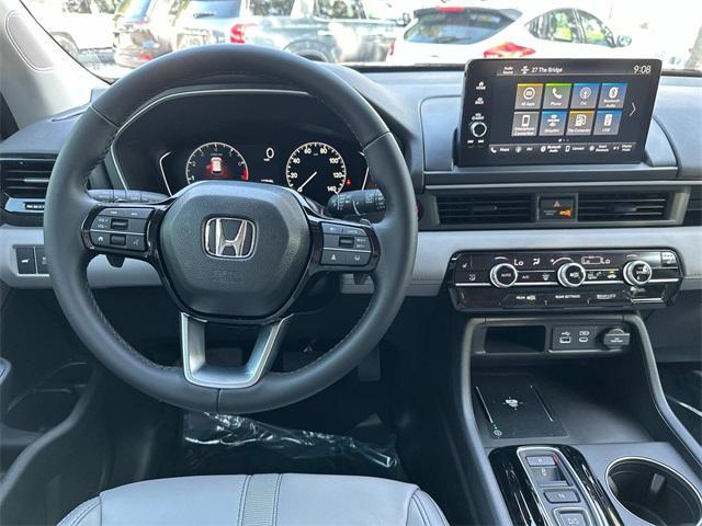 new 2025 Honda Pilot car, priced at $43,166