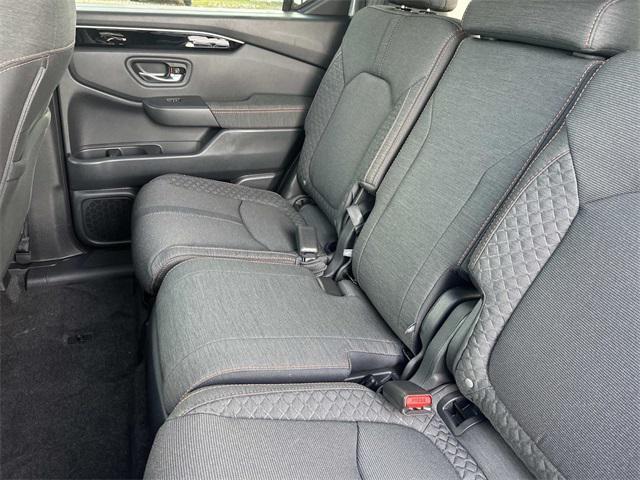new 2025 Honda Pilot car, priced at $40,702