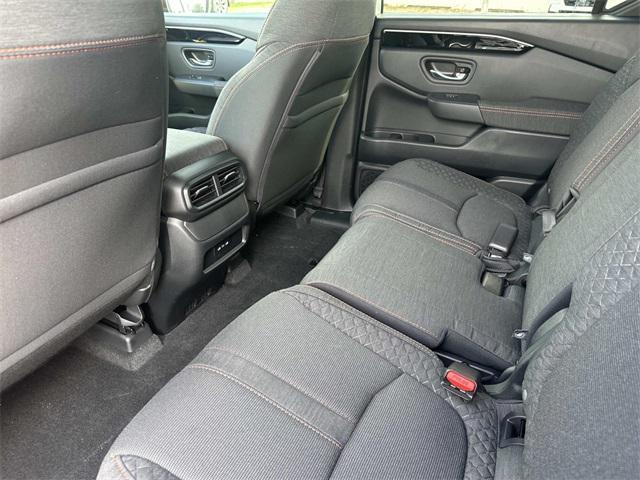 new 2025 Honda Pilot car, priced at $40,702