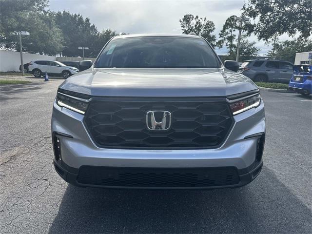 new 2025 Honda Pilot car, priced at $40,702