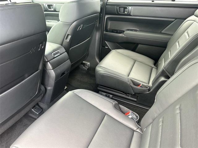 used 2025 Hyundai Santa Fe car, priced at $40,400