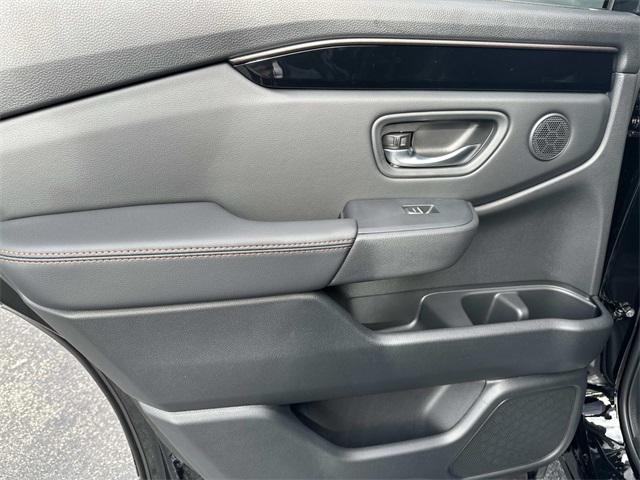 new 2025 Honda Pilot car, priced at $48,593