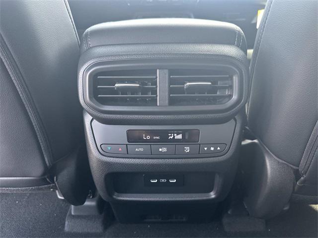 new 2025 Honda Pilot car, priced at $46,697