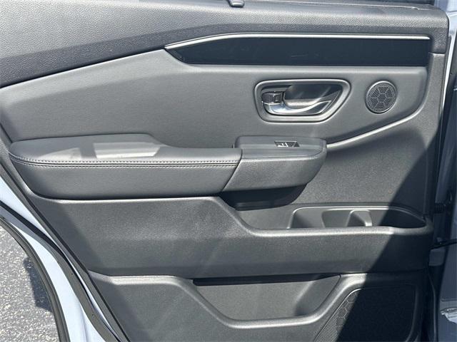new 2025 Honda Pilot car, priced at $46,697