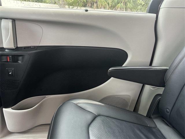 used 2020 Chrysler Pacifica car, priced at $19,900
