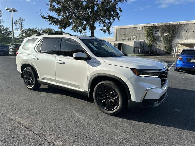 new 2025 Honda Pilot car, priced at $47,612