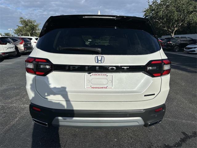 new 2025 Honda Pilot car, priced at $47,612