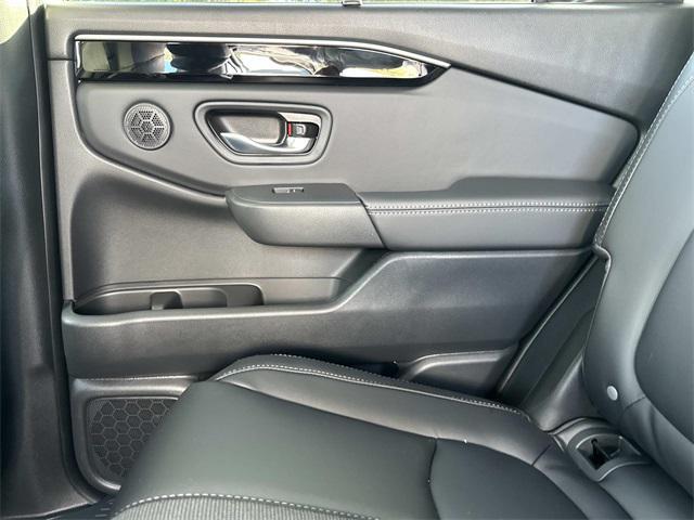 new 2025 Honda Pilot car, priced at $47,612