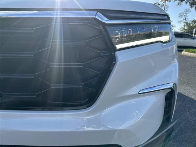 new 2025 Honda Pilot car, priced at $47,612