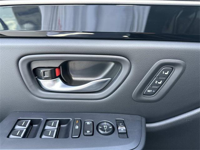 new 2025 Honda Pilot car, priced at $47,612