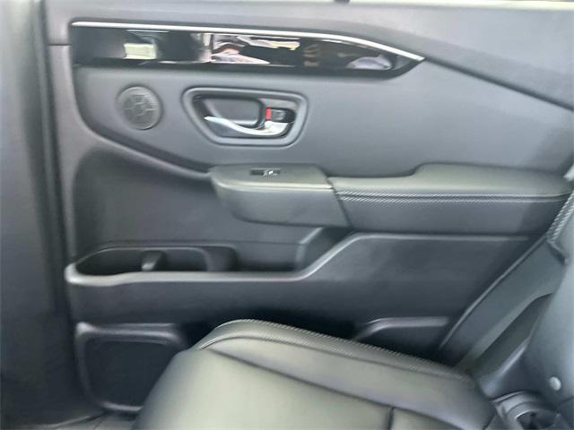 new 2025 Honda Pilot car, priced at $45,575