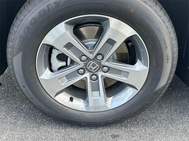 new 2025 Honda Pilot car, priced at $45,575