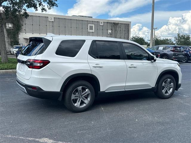 new 2025 Honda Pilot car, priced at $45,575