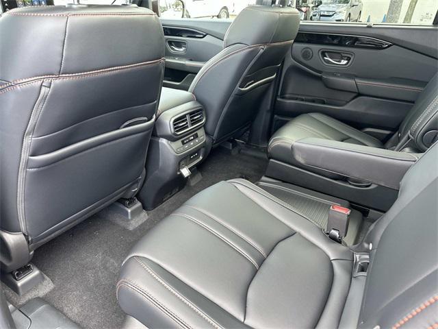 new 2025 Honda Pilot car, priced at $48,233