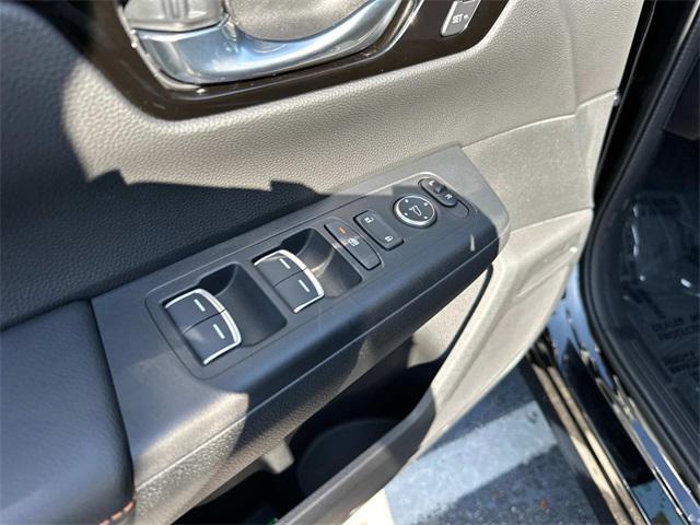 new 2025 Honda CR-V Hybrid car, priced at $39,884