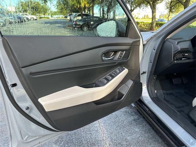 new 2025 Honda Accord Hybrid car, priced at $35,020