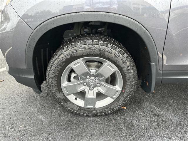 new 2025 Honda Ridgeline car, priced at $44,993